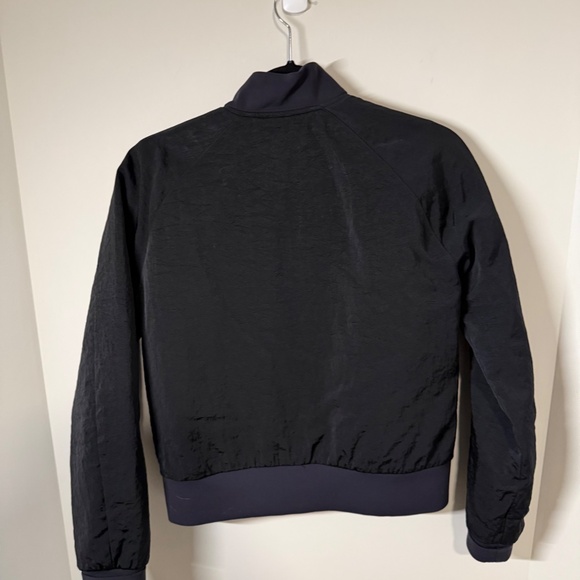 Lululemon Non-Stop Bomber Reversible – Black – Size 6 - Picture 4 of 5